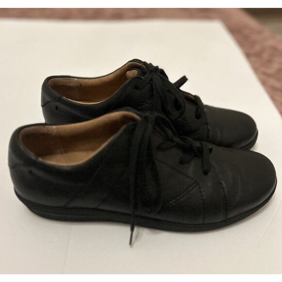 Vionic Magnolia Lindsey Black Soft Leather Lace Up Everyday Shoes Women's Sz 8.5 - Picture 3 of 12